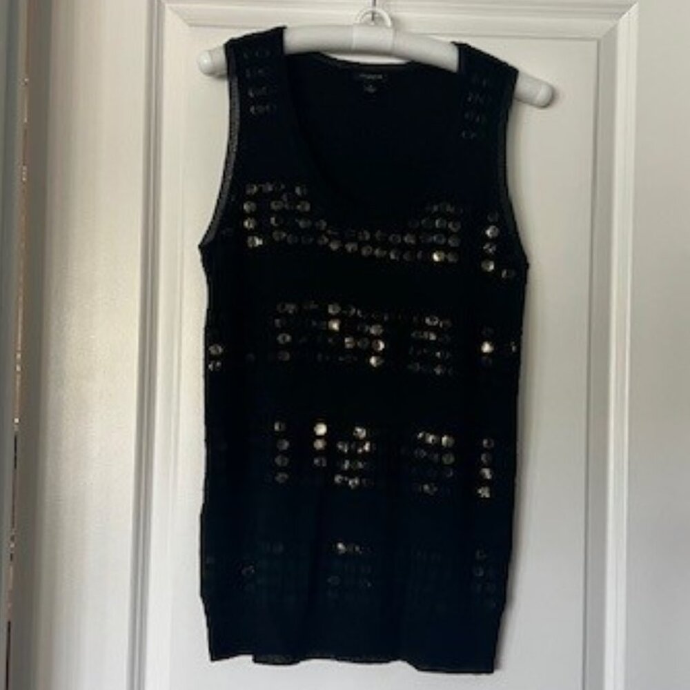 NWoT Ann Taylor black sleeveless knit top w/ gold embellished circles. Small